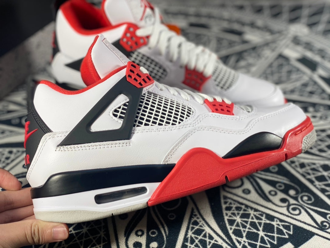 Air Jordan 4 Fire Red