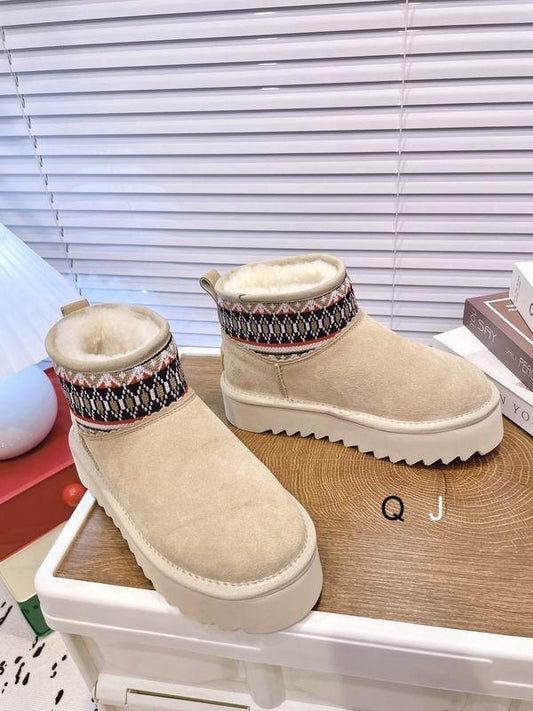 UGG